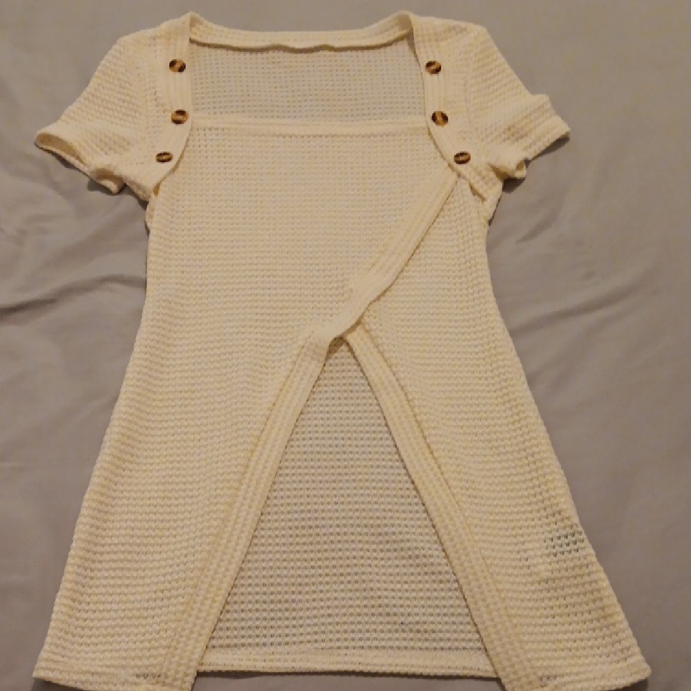 Stylish Cream Knit Cardigan with Button Accents - Picture 3 of 7